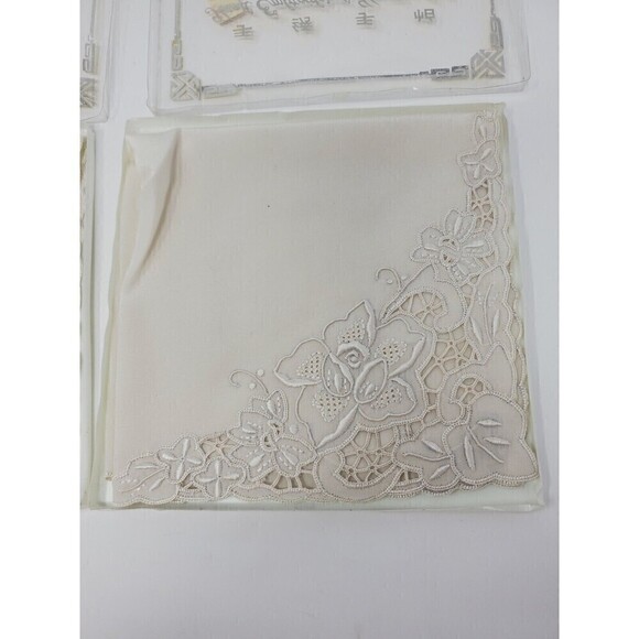 NOS HAND EMBROIDERY HANDKERCHIEFS SET OF TWO CHINESE ASIAN 1980S WEDDING NEW - Picture 8 of 15
